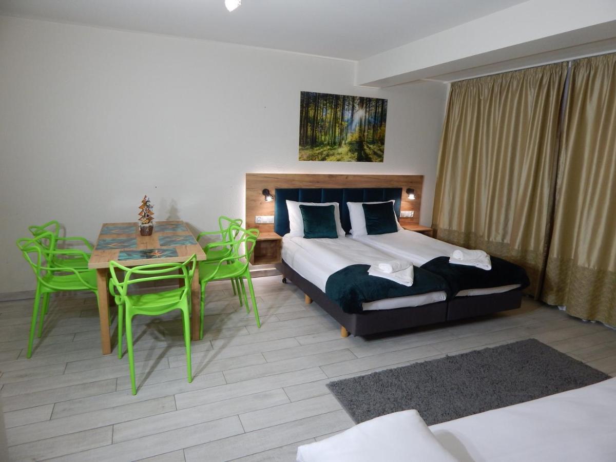 Agat Apartament Czarna Gora Sienna  Dış mekan fotoğraf