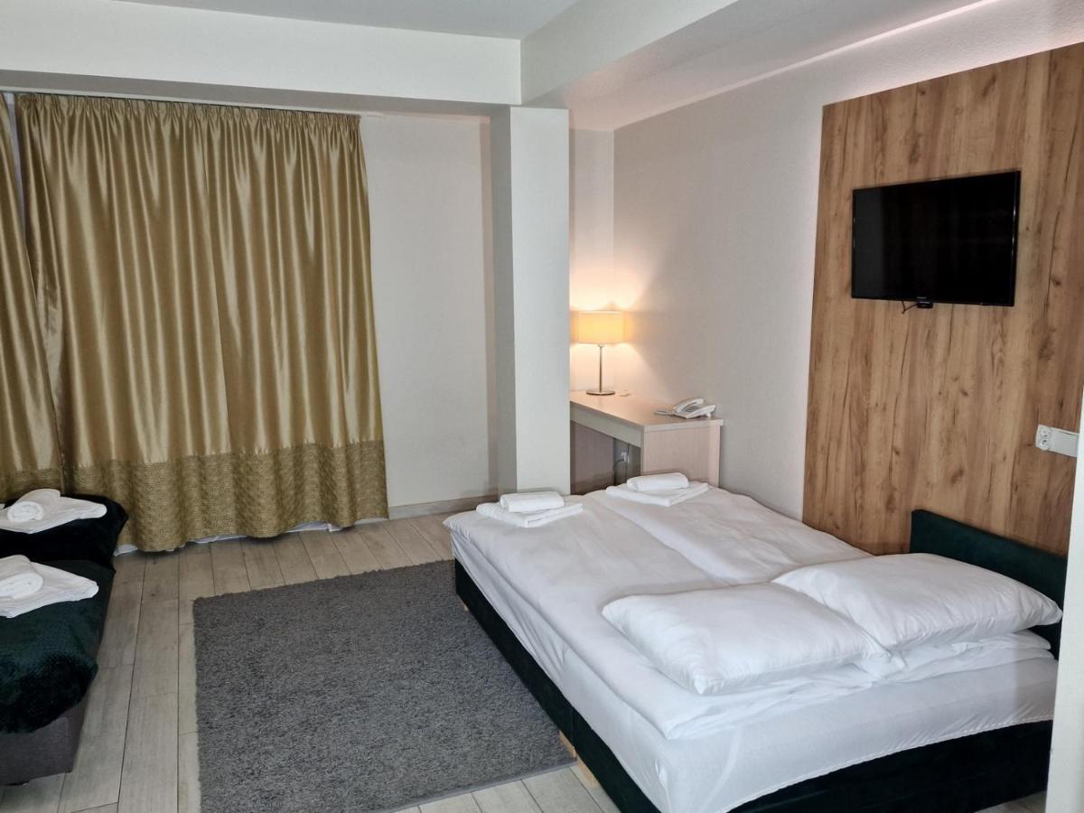 Agat Apartament Czarna Gora Sienna  Dış mekan fotoğraf