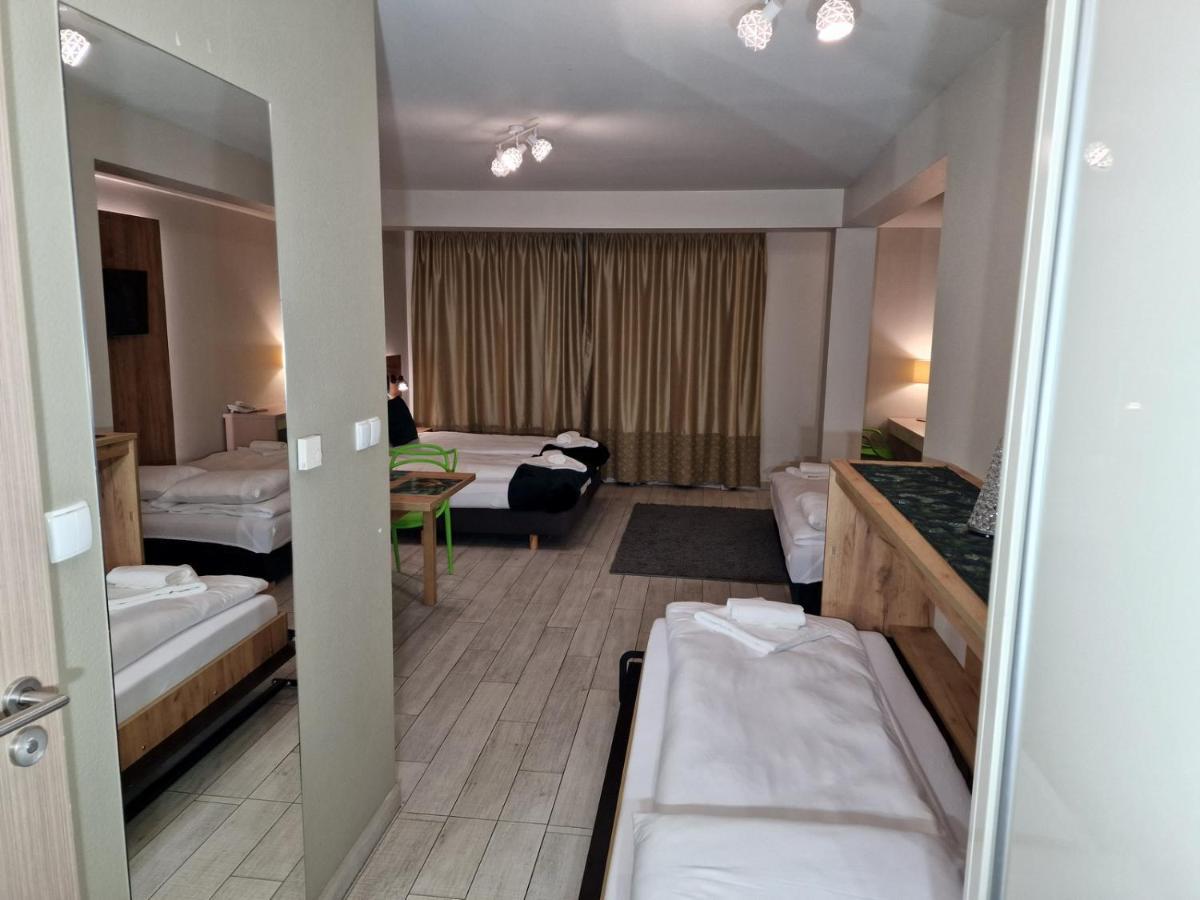 Agat Apartament Czarna Gora Sienna  Dış mekan fotoğraf